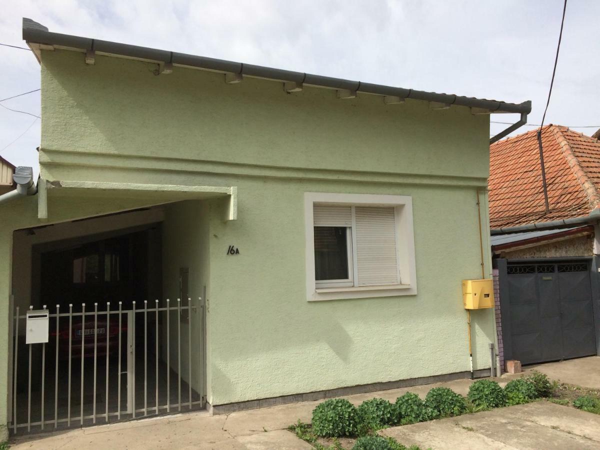 Apartman Melody Sombor Extérieur photo